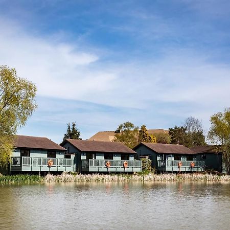 Villa The Vale Golf & Country Club à Bishampton Extérieur photo