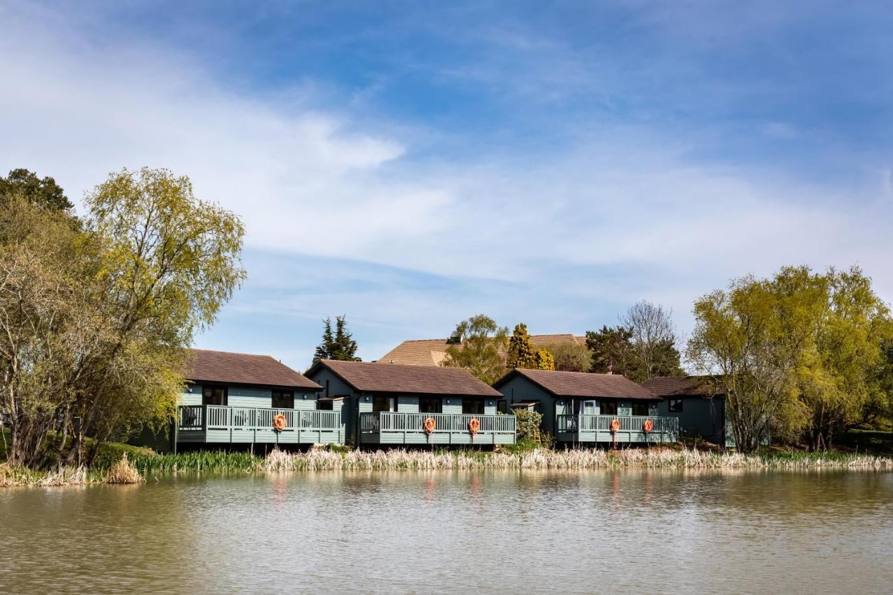 Villa The Vale Golf & Country Club à Bishampton Extérieur photo