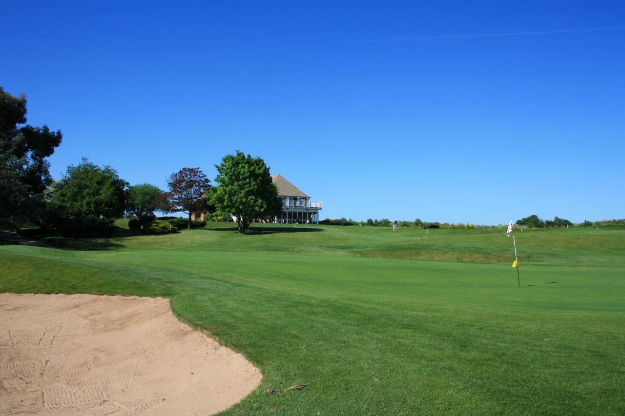 Villa The Vale Golf & Country Club à Bishampton Extérieur photo